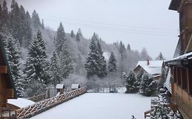Вілла Тростян Резорт